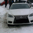 Пешеход, помогавший выталкивать Lexus, пострадал в Ижевске - Izhevskinfo.Ru