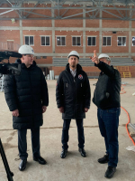 На Дворце единоборств завершаются работы по обустройству фасада здания