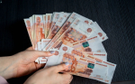 Житель Удмуртии потратил деньги с карты пенсионера на ставки