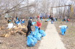 ​В общегородских субботниках принимают участие ветераны спецоперации и самые красивые девушки Ижевска