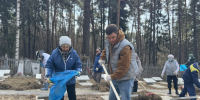 Более 100 человек пришли на субботник на Нагорное кладбище в Ижевске - ИА Удмуртия