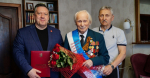 ​Глава Ижевска Дмитрий Чистяков передал юбилейные медали «80 лет Победы в Великой Отечественной войне» еще двум ветеранам