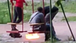 В Ижевске замечены подростки, которые поджигают тополиный пух