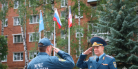 В МЧС Удмуртии прошло торжественное построение, посвящённое Дню Государственного флага Российской Федерации - ГУ МЧС Удмуртии
