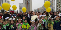 В День знаний депутаты «Единой России» приняли участие в торжественных линейках - Единая Россия