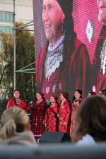 Свою лепту в создание праздничного настроения внесли «Бурановские бабушки»
