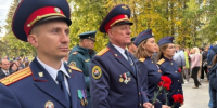 В День оружейника сотрудники следственного управления почтили память героев тыла - Следственный комитет