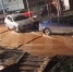 На улице Камбарской в Ижевске устраняют аварийное повреждение водопровода - Сусанин