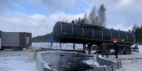Спасатели приступили к откачке нефти на месте ДТП под Сарапулом - Сусанин