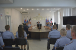 Начальник УФСИН России по Удмуртской Республике вручил выпускникам ведомственных вузов служебные удостоверения