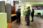 В Удмуртии сотрудники и военнослужащие Росгвардии принимают участие в обеспечении общественной безопасности в ходе проведения Единого дня голосования