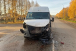 Три человека пострадали в ДТП с рейсовым автобусом в Удмуртиивидео